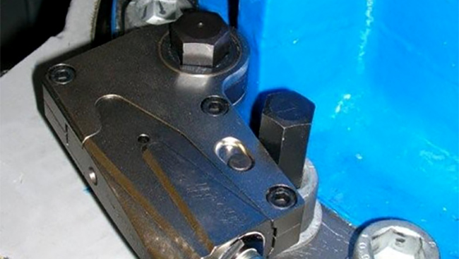 中空扭矩扳手用于管道螺母预紧工程案例