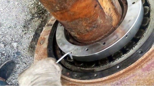 液压螺母用于采矿大型破碎机轴承拆卸保养工程案例